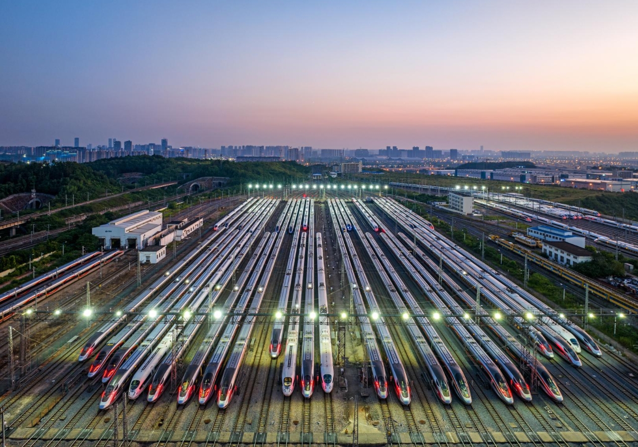 心向暖陽(yáng)，步履生花